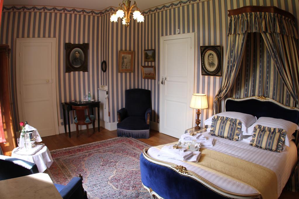 Bed and Breakfast Chateau Du Breuil à Gevrolles Chambre photo